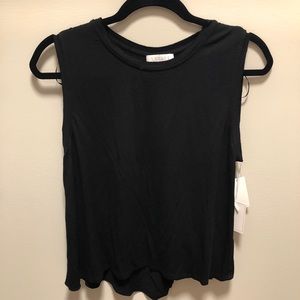 basic black blouse with back opening 1. state M